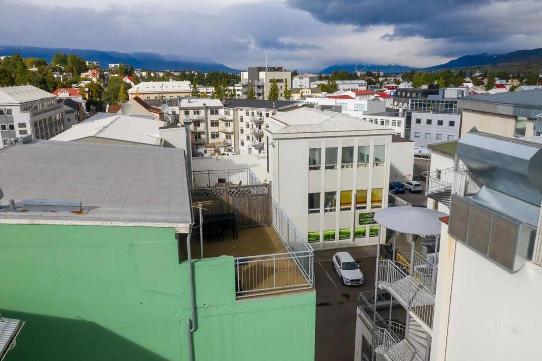 Appartement Penthouse On The Main Street, Town Center Akureyri Extérieur photo